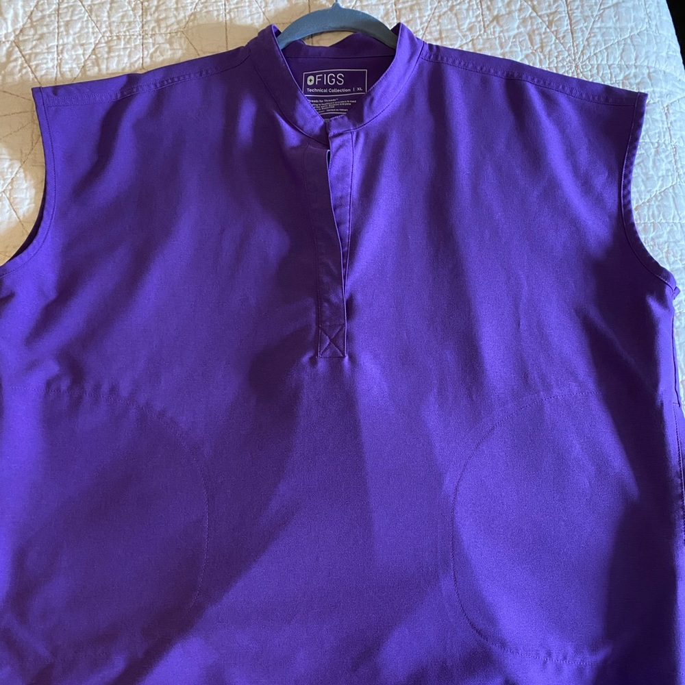 Figs ultraviolet purple XL Rafaela top